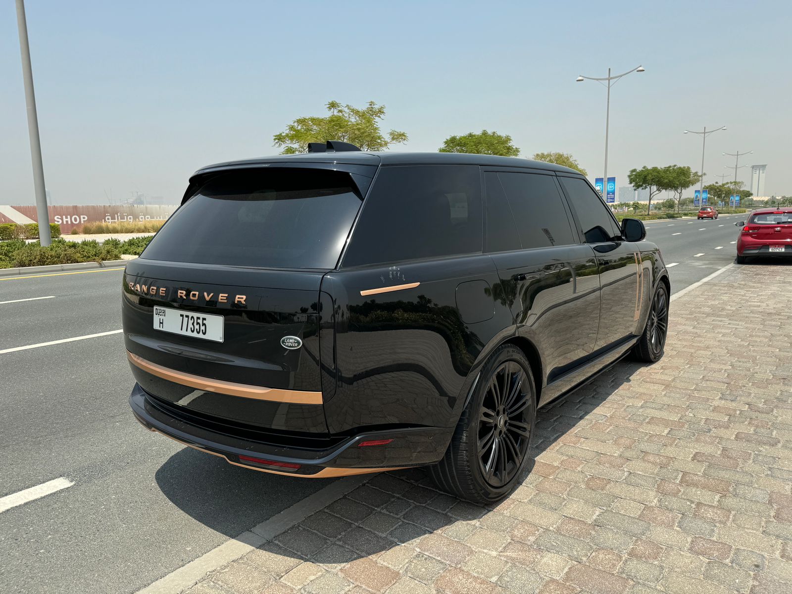 Land Rover Range Rover Vogue 2023 - Top 10 Rent A Car