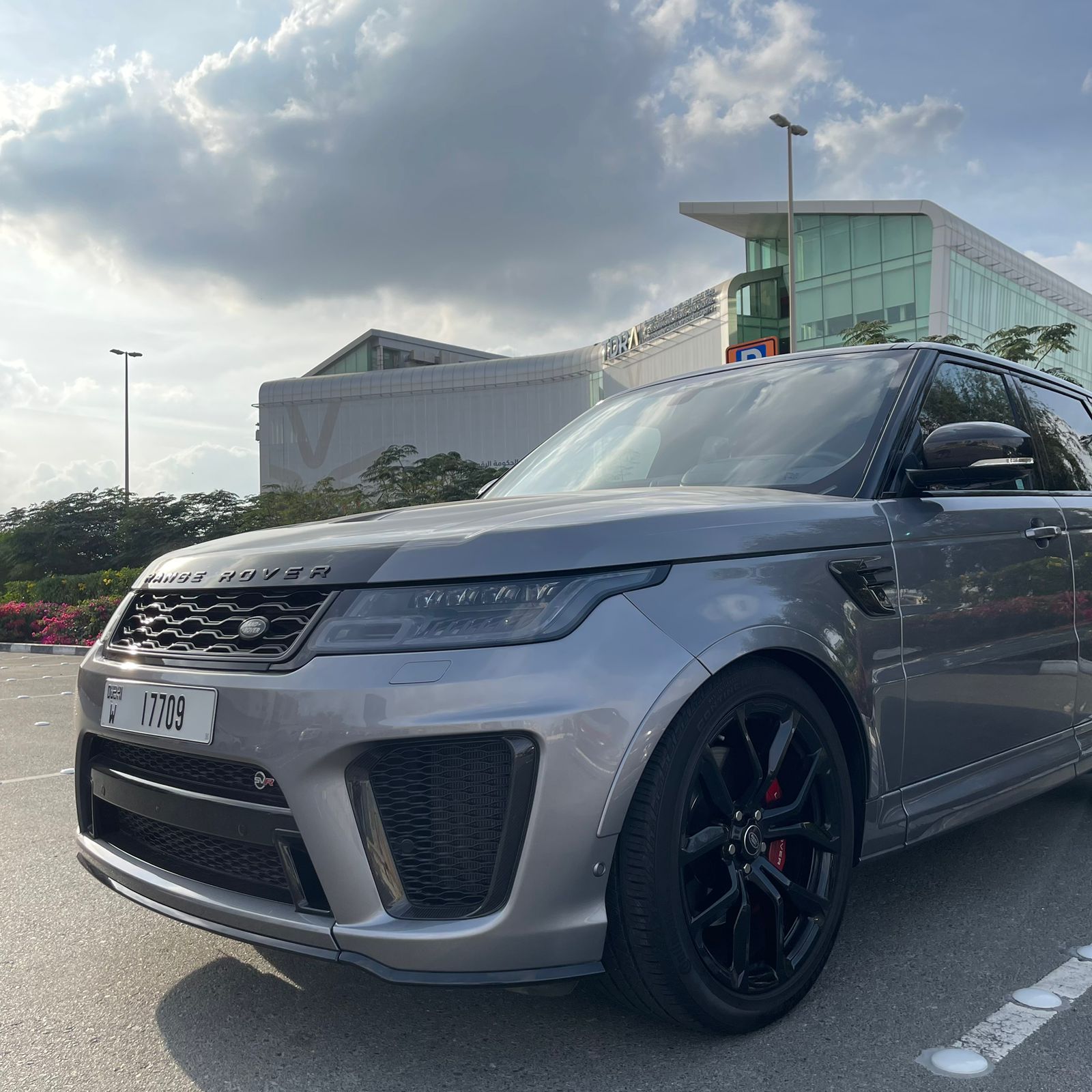 Range Rover SVR 2021 - Top 10 Rent A Car